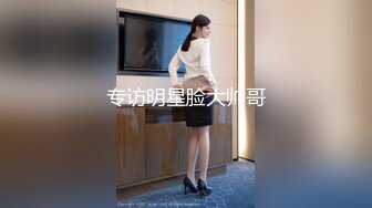 办公桌上操逼【十柒学姐】黑丝美腿按着头深喉，坐在办公桌上，扛起双腿深插，操完电动舌头伺候